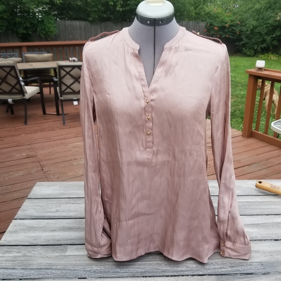 Silky Shimmering Top - Picture 1 of 2